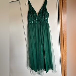 Elegant Green Sequin Gown Womens 1XL Tulle Layered With Slit